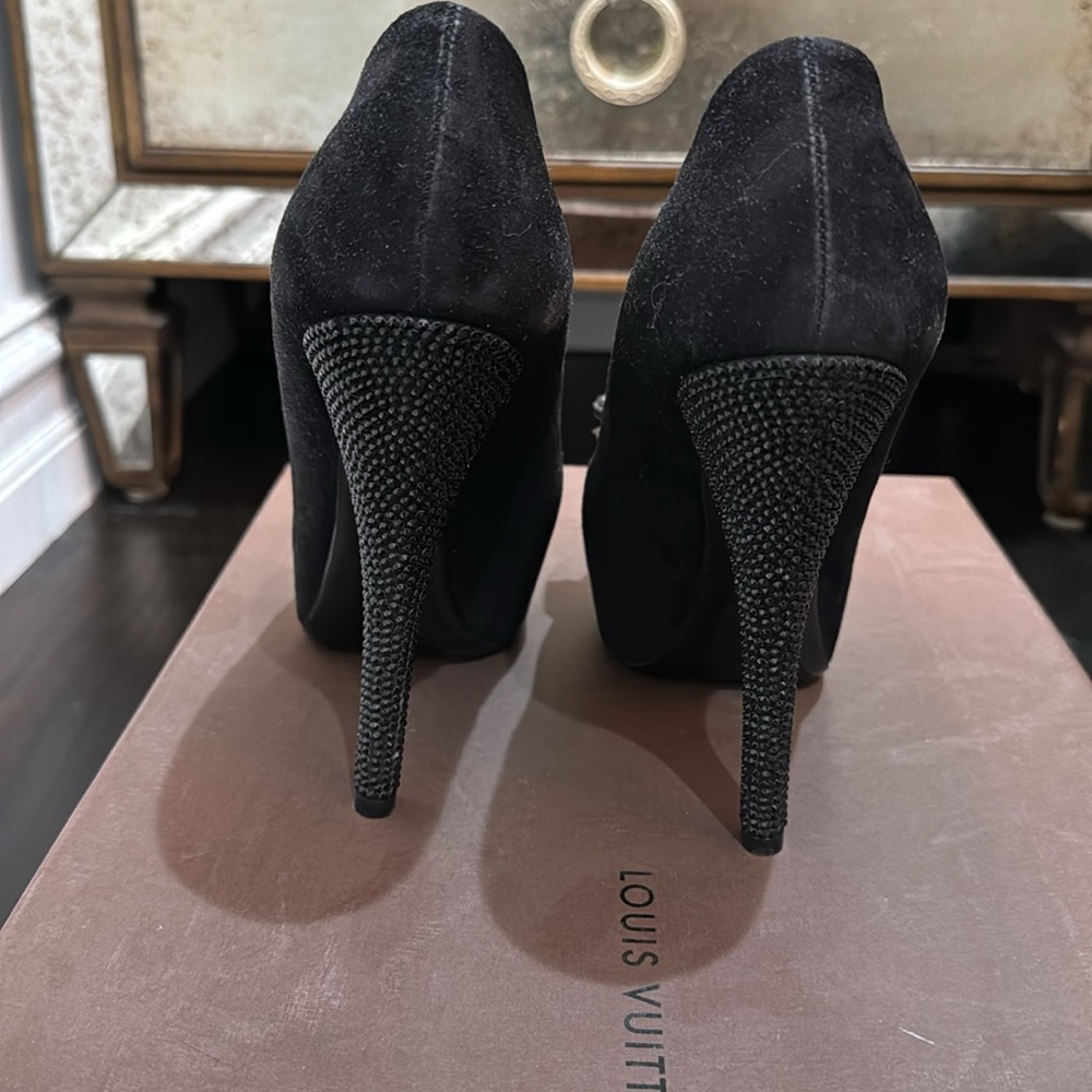 Louis Vuitton Heels - Picture 4 of 6